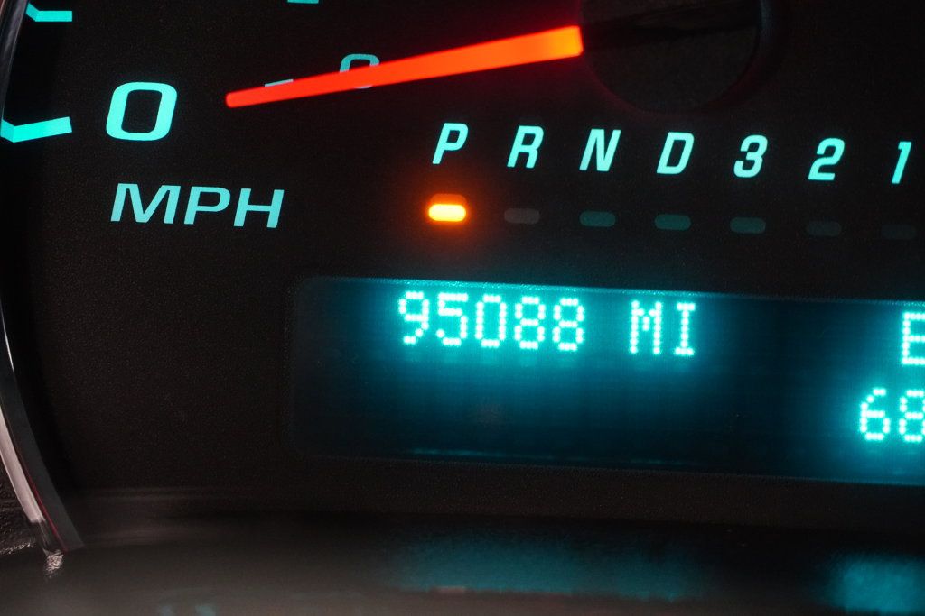 Used 2013 GMC Savana 1500 AWD image 8