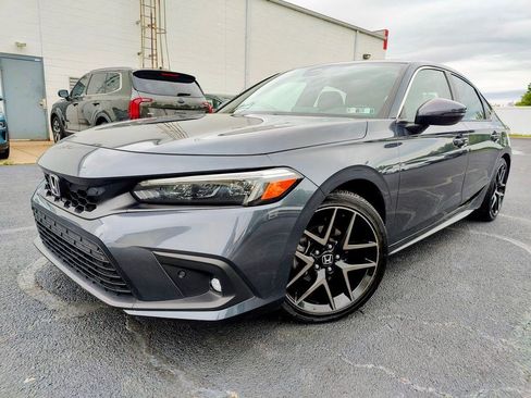 Used 2022 Honda Civic Sport Touring image 4