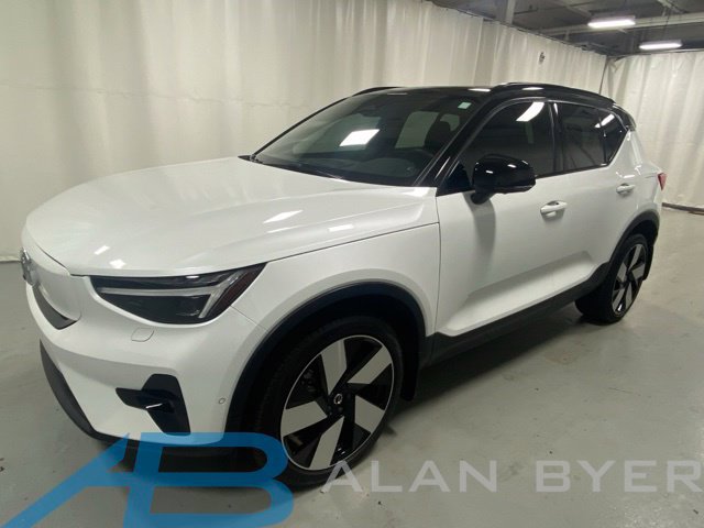 Used 2023 Volvo XC40 Recharge Ultimate w/ Protection Package Premier AWD/4WD image 1