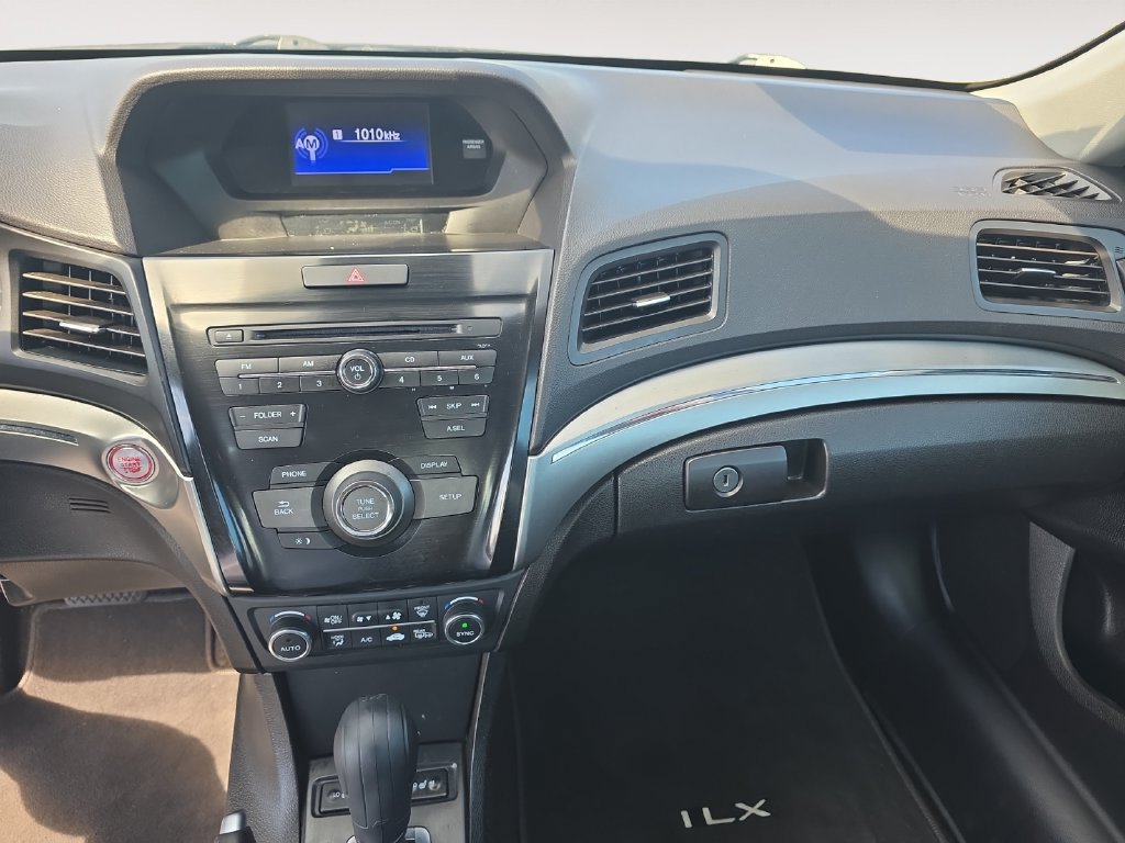 Used 2019 Acura ILX FWD image 10
