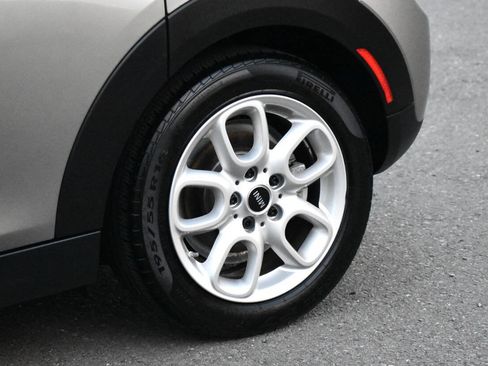 Used 2020 MINI Cooper 4-Door Hardtop image 15