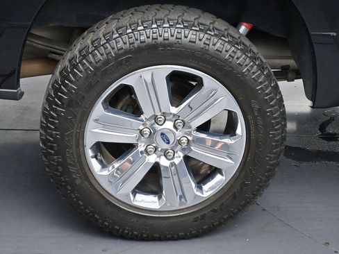 Used 2019 Ford F150 XLT w/ Equipment Group 302A Luxury AWD/4WD image 34