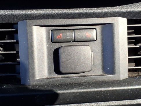 Used 2022 Ford F150 Lariat w/ Equipment Group 502A High image 10