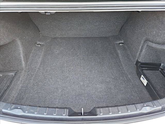 Used 2015 BMW 320i Sedan RWD image 6