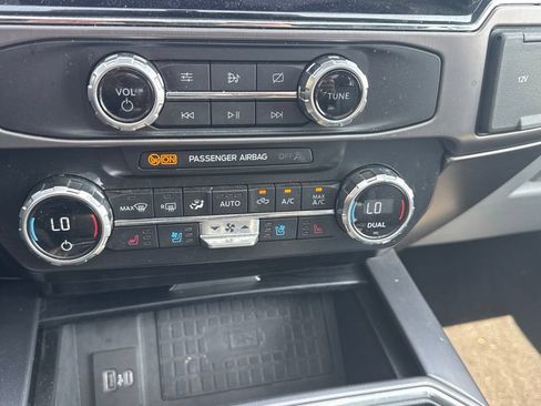 Used 2022 Ford F350 Limited w/ FX4 Off-Road Package AWD/4WD image 17