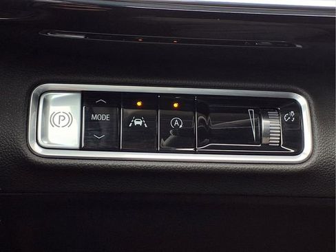 Certified 2025 Buick Envision Preferred AWD/4WD image 12