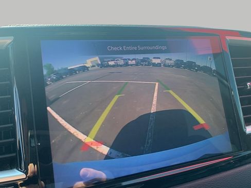 Used 2022 Chrysler Pacifica Touring-L FWD image 17
