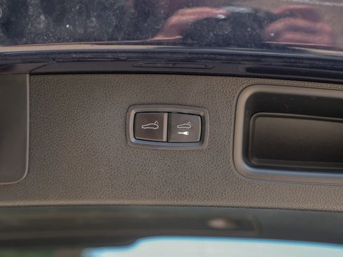 Used 2018 Porsche Macan image 54