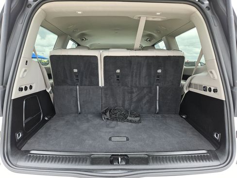 Used 2024 Jeep Wagoneer Series II w/ Flexible Seating Group RWD image 24