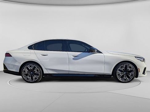 Used 2024 BMW i5 M60 AWD/4WD image 10