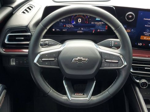 Used 2025 Chevrolet Traverse Z71 w/ Driver Confidence Package AWD/4WD image 27