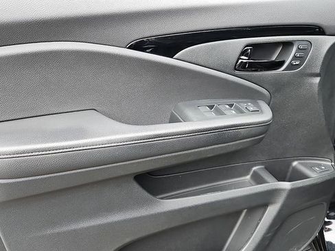 Used 2023 Honda Passport Elite image 13