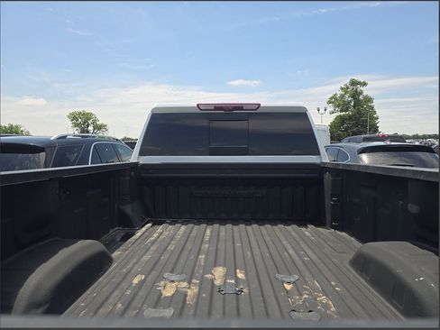 Used 2024 GMC Sierra 3500 Denali Ultimate AWD/4WD image 7
