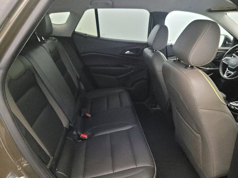 Used 2024 Chevrolet Trax ACTIV FWD image 19
