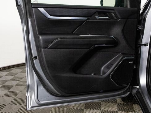 Certified 2025 GMC Acadia Elevation image 32