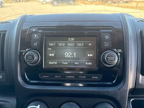 Used 2017 RAM ProMaster 3500 w/ Premium Appearance Group image 18