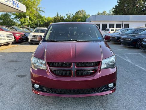 Used 2019 Dodge Grand Caravan GT FWD image 3