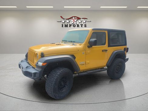 Used 2019 Jeep Wrangler Sport AWD/4WD image 2