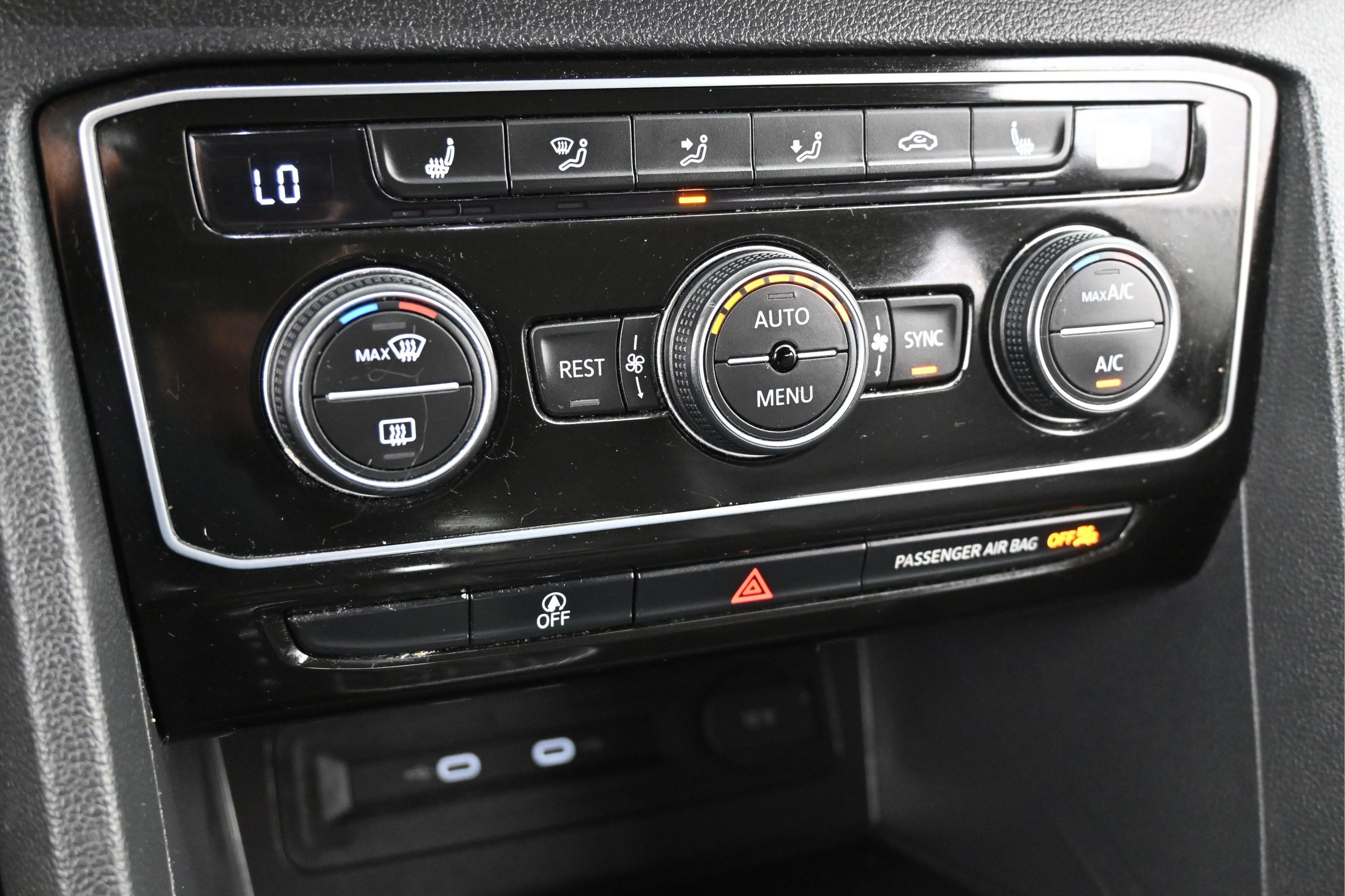Used 2022 Volkswagen Atlas SE FWD image 19