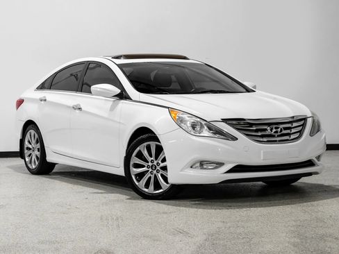 Used 2012 Hyundai Sonata SE w/ Navigation & Sunroof Pkg FWD image 4
