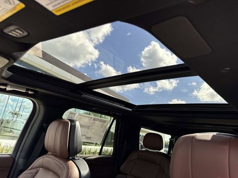 New 2026 Lincoln Navigator L Reserve image 31