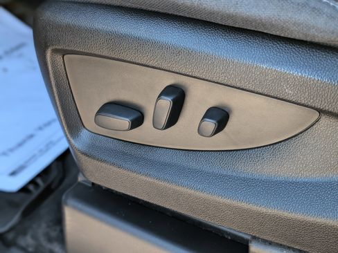 Used 2018 Chevrolet Silverado 1500 LT w/ All Star Edition image 32