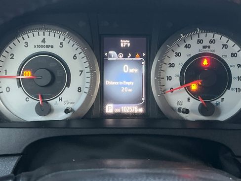 Used 2017 Toyota Sienna SE image 28