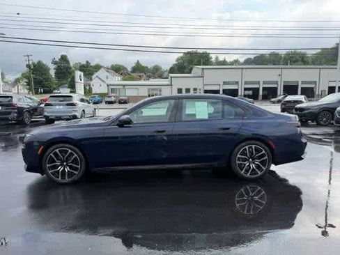 Used 2023 BMW 760i xDrive w/ Executive Package AWD/4WD image 4