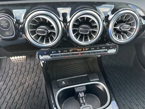 Used 2025 Mercedes-Benz CLA 250 4MATIC image 22