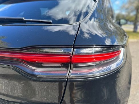 Used 2023 Porsche Macan image 11
