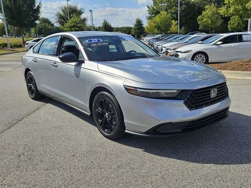 Certified 2025 Honda Accord SE image 1
