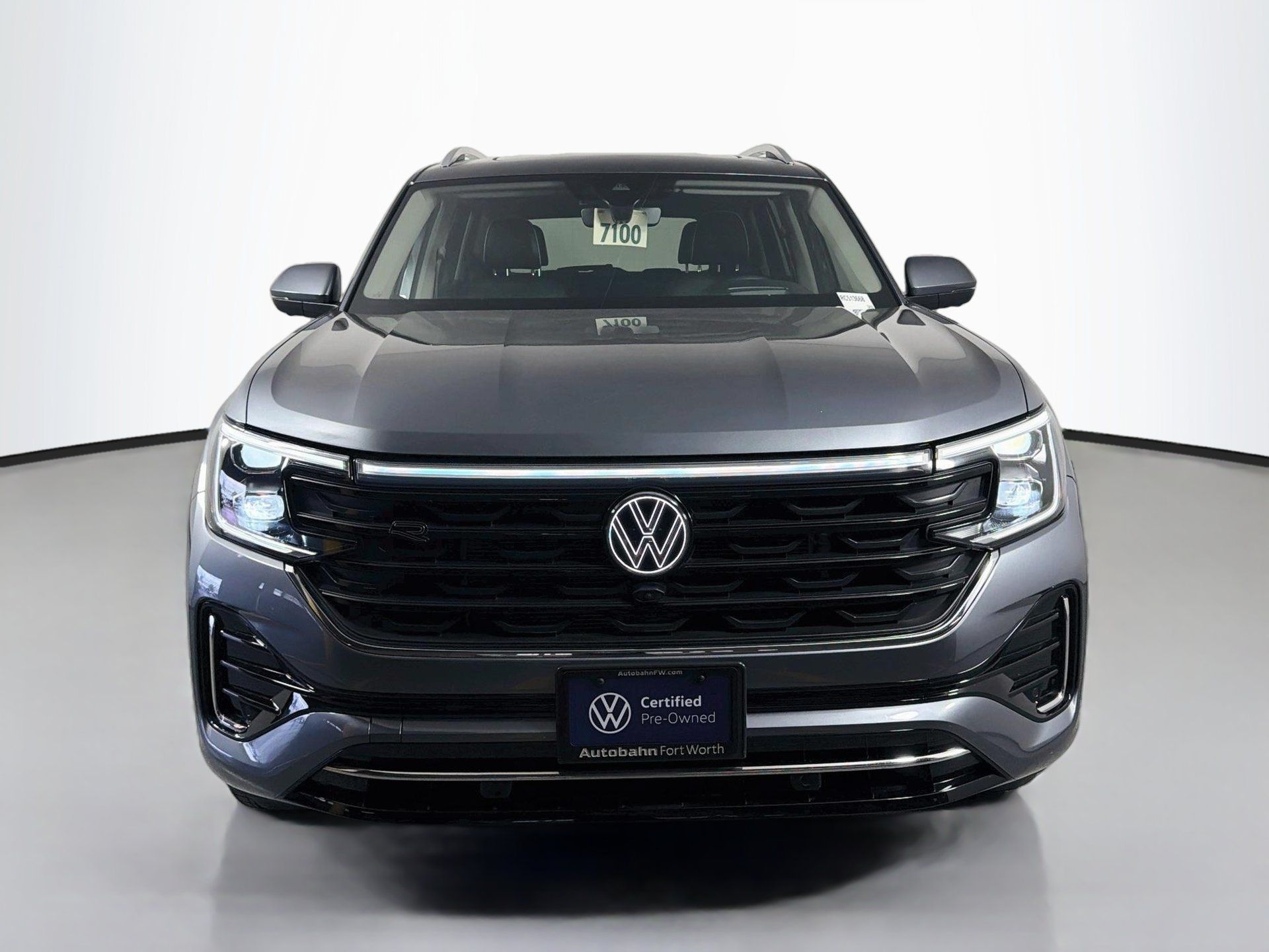 Used 2024 Volkswagen Atlas SEL Premium R-Line AWD/4WD image 2