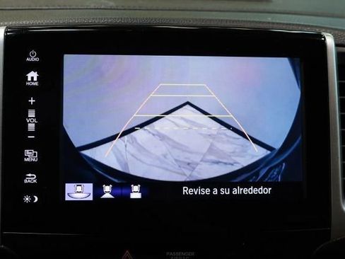Used 2017 Honda Pilot Touring image 18