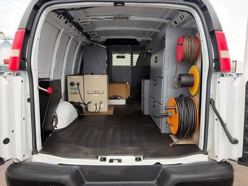 Used 2014 Chevrolet Express 2500 RWD image 41