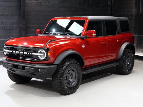Used 2024 Ford Bronco Outer Banks AWD/4WD image 4
