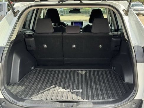 Used 2024 Toyota RAV4 LE AWD/4WD image 32