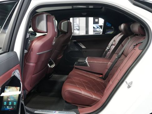 Used 2023 BMW 760i xDrive w/ Luxury Rear Seating Package AWD/4WD image 34
