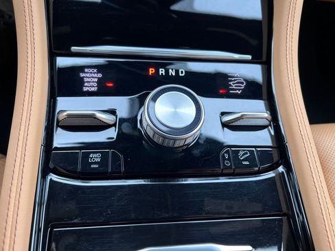 Used 2025 Jeep Grand Cherokee Summit AWD/4WD image 29