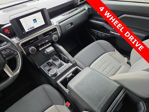 Used 2024 Toyota Tacoma TRD Off-Road image 12