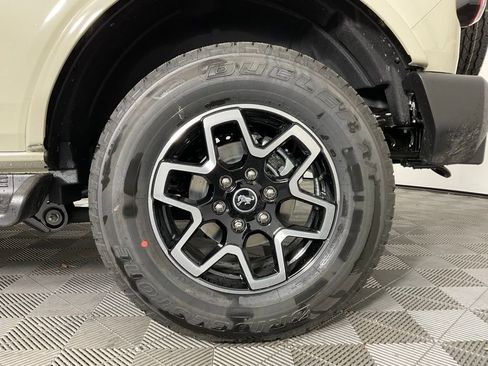 New 2026 Ford Bronco Outer Banks image 10