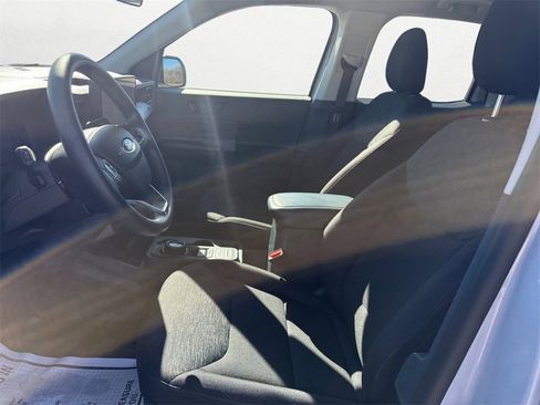 Used 2025 Ford Maverick XL image 9