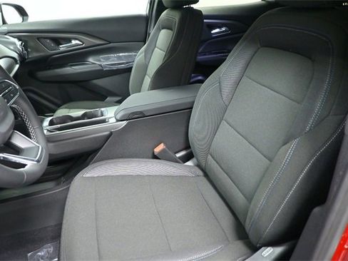 New 2026 Chevrolet Equinox EV LT image 12