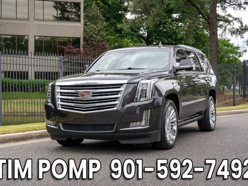Used 2018 Cadillac Escalade Platinum AWD/4WD image 2