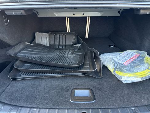 Used 2023 BMW 530e xDrive 530xe w/ Premium Package image 17