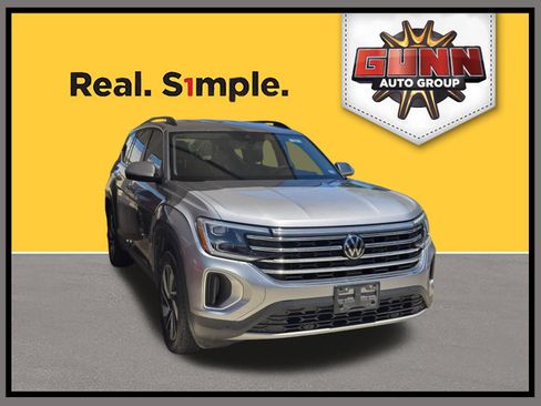 Used 2024 Volkswagen Atlas SE FWD image 1
