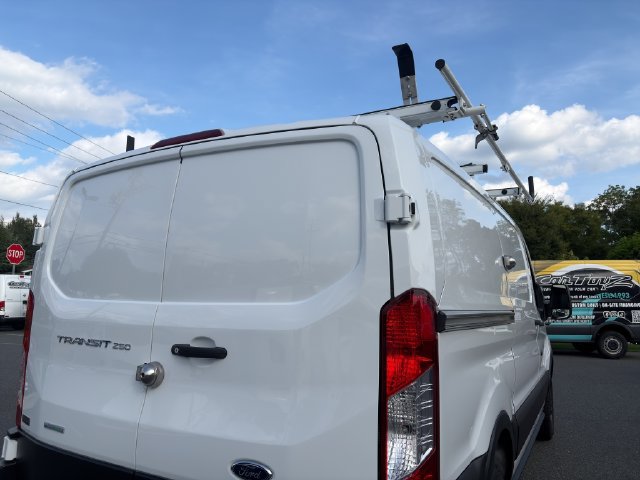 Used 2019 Ford Transit 250 130 Low Roof RWD image 5