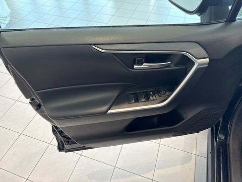 Used 2025 Toyota RAV4 XLE image 11