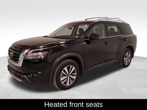 Used 2025 Nissan Pathfinder SL w/ Cargo Package image 8