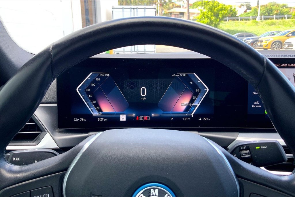 Used 2023 BMW i4 eDrive40 w/ Parking Assistance Package RWD image 19