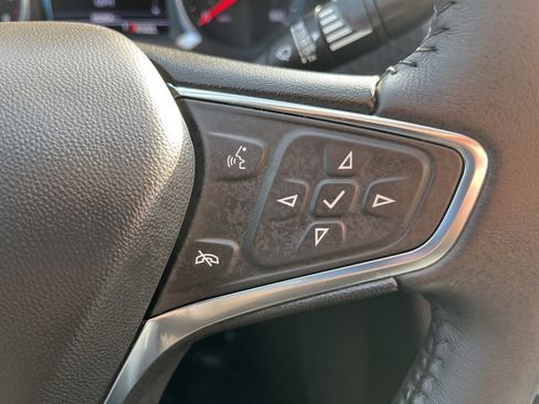 Used 2017 Chevrolet Malibu LT image 14